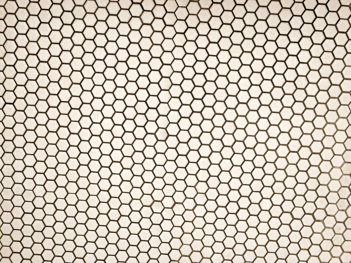 Sol hexagonal, pose droite — Gunlu Carrelage, artisan carreleur à Alès